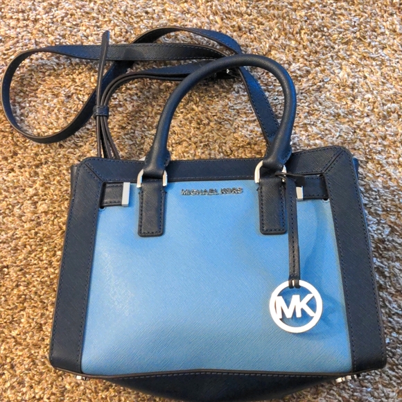 Michael Kors Purse - Picture 1 of 1